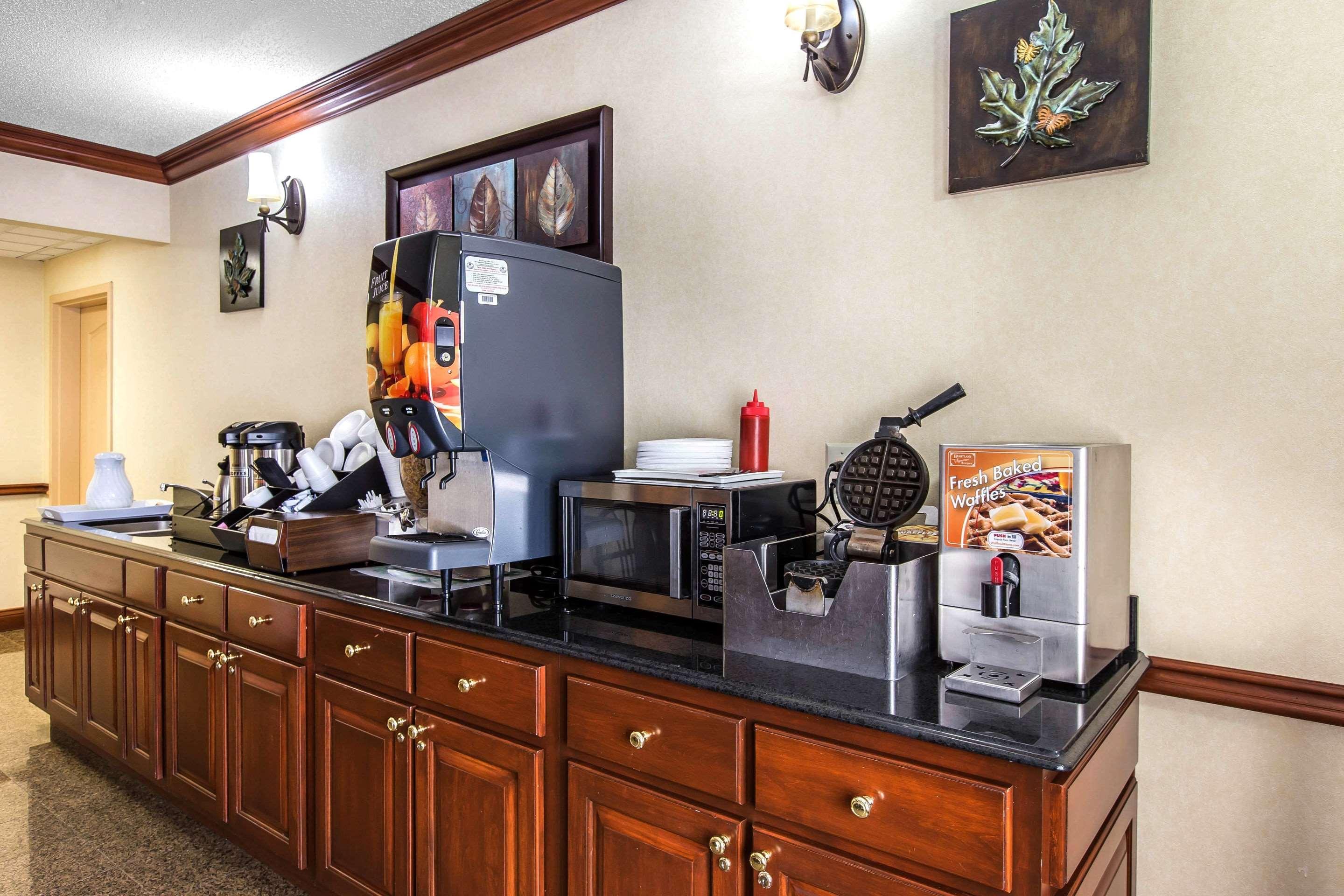 Econo Lodge At Six Flags Austell Bagian luar foto