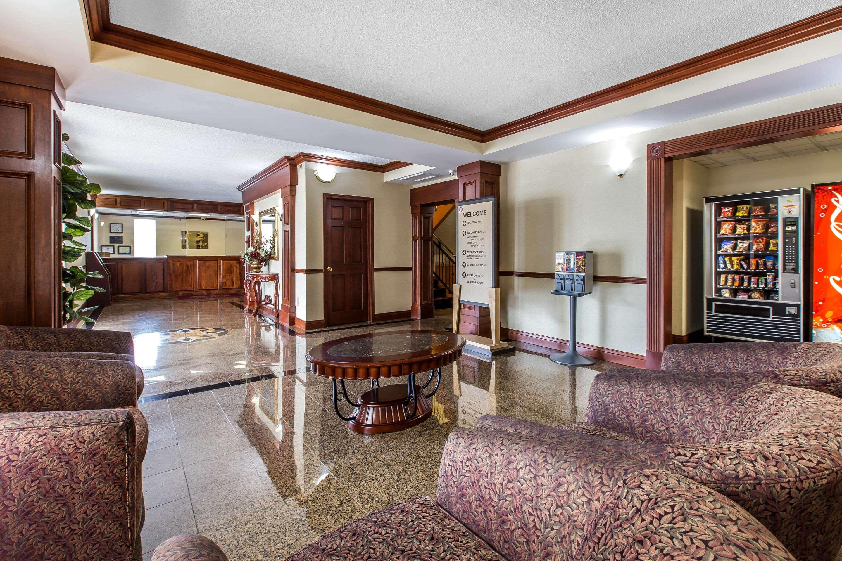 Econo Lodge At Six Flags Austell Bagian luar foto