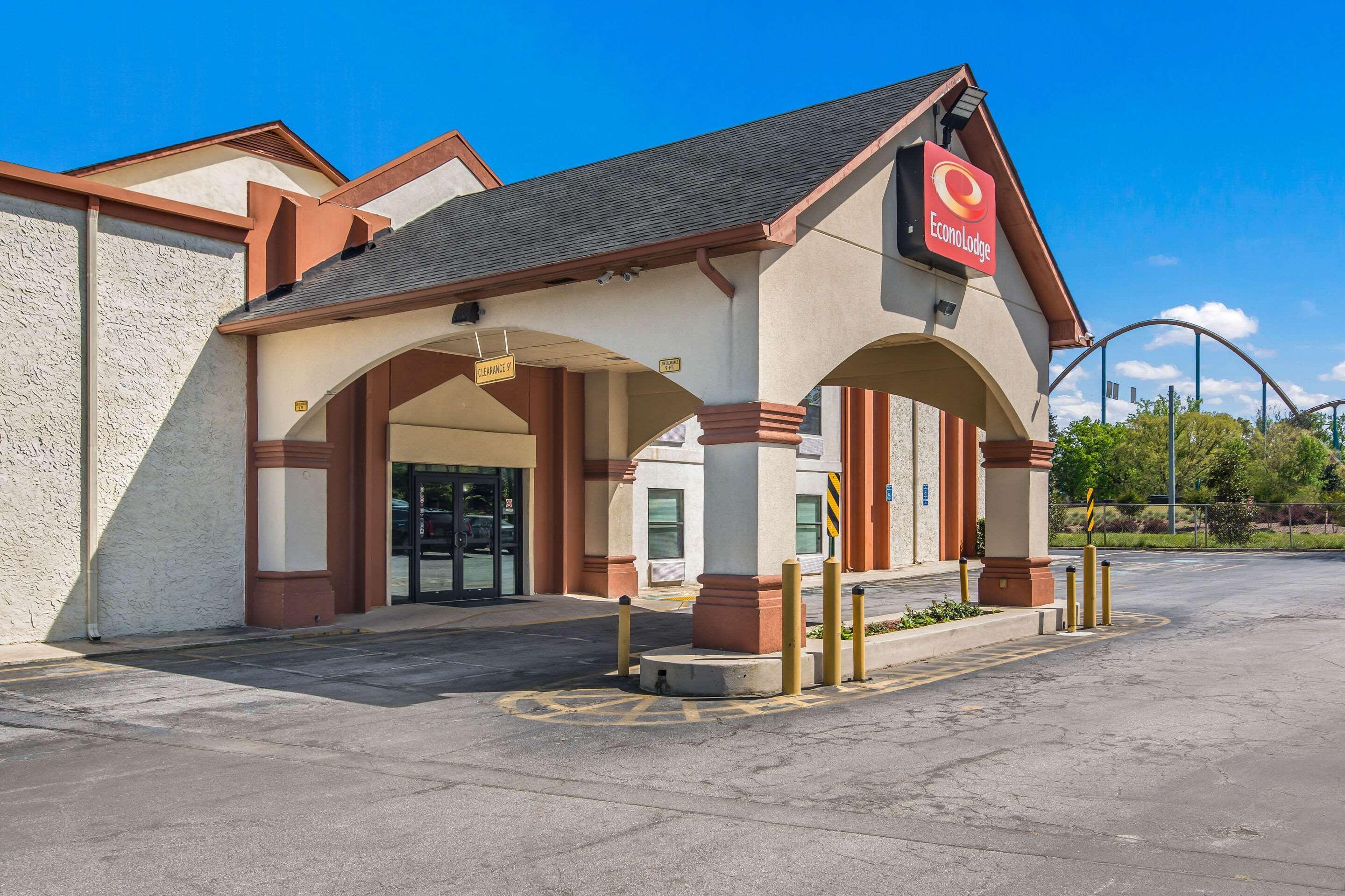 Econo Lodge At Six Flags Austell Bagian luar foto